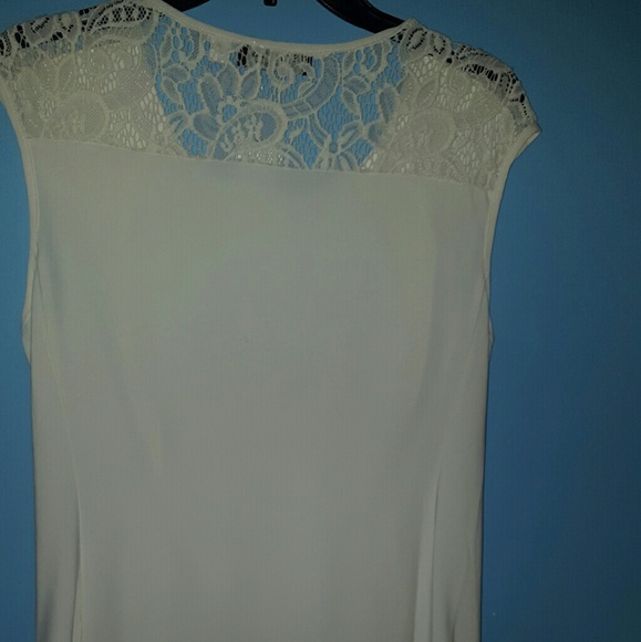 Lacy white blouse - Picture 3 of 3